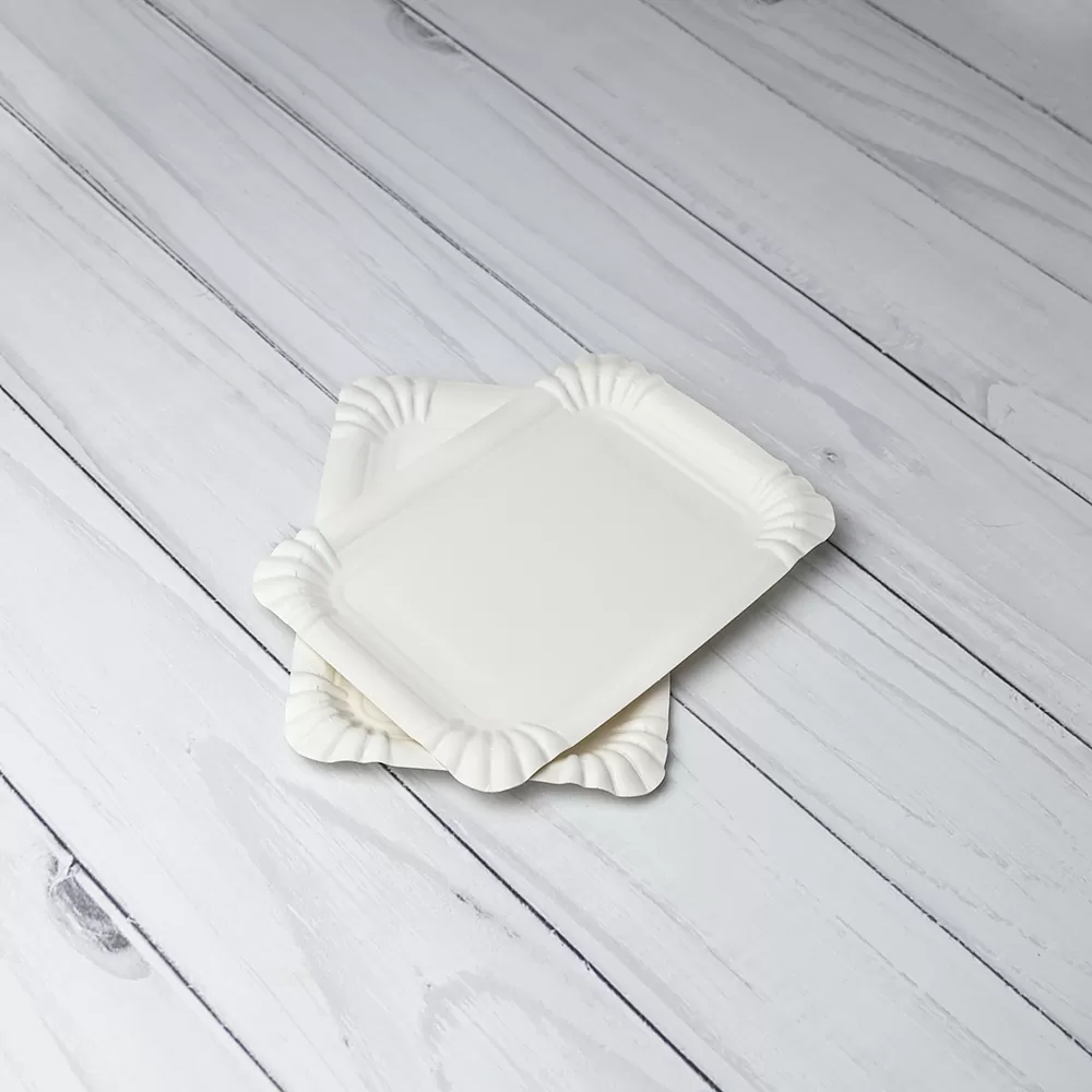 Бумажная тарелка 12×17 см белая ламинированная. 1800 шт/ящ